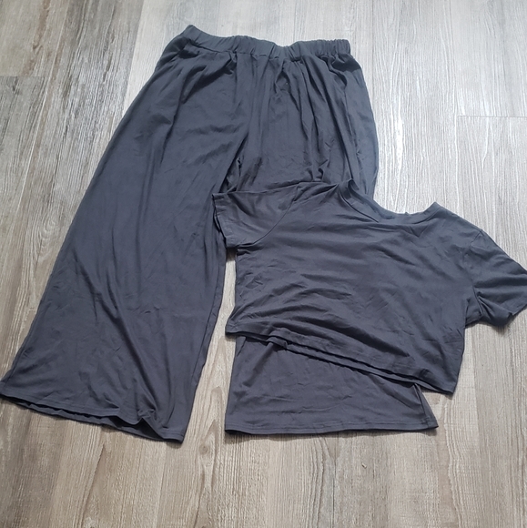 Wide leg pants and matching crop top,  size X large NWNT - Picture 2 of 13